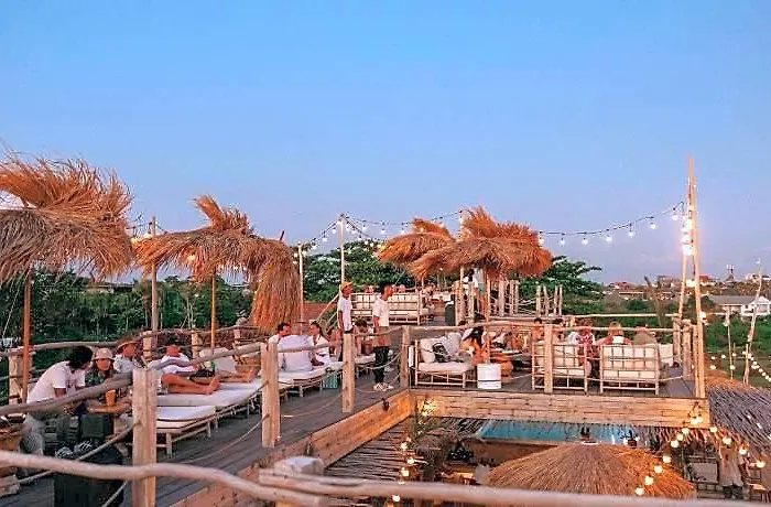 Pnb Hotel 3*